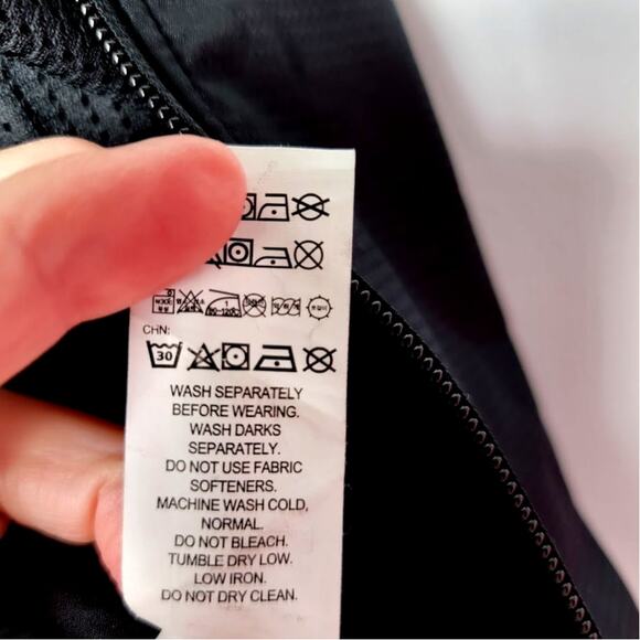 Brooks Running Vest Men's L Black Reflective Windbreaker Athleisure Gorpcore - Picture 8 of 8